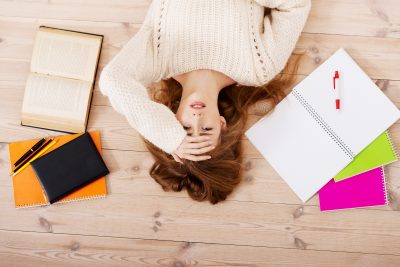 ¿Cómo controlar el estrés laboral?