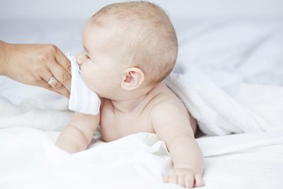 Congestión nasal en bebés, ¿cómo limpiar la nariz de los más pequeños?