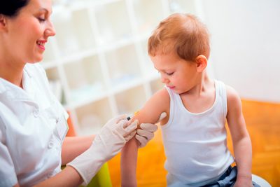 ¿Qué síntomas tiene la meningitis? CinfaSalud