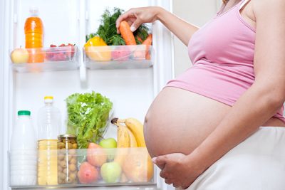 ¿Cómo debe ser la alimentación durante el embarazo? CinfaSalud