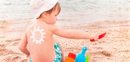 Los menores de un año nunca deben exponerse directamente al sol.
