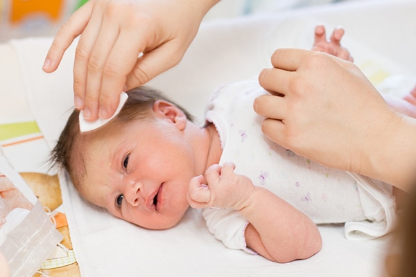 Cómo eliminar la costra láctea del bebé - Gololo y Toin: blog de