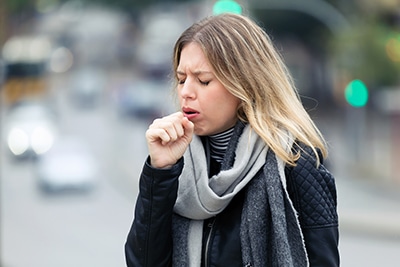 Por qué se produce la tos? Consejos para controlarla | CinfaSalud