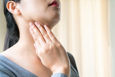 Los ganglios se localizan bajo la piel en puntos como el cuello.