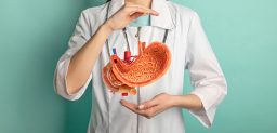 El cáncer de esófago se produce por la acumulación de células cancerosas, tanto en el esófago como en la unión esofagogástrica.