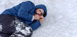 La hipotermia es el descenso de la temperatura corporal por debajo de los treinta y cinco grados