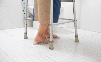 la sarcopenia repercute negativamente en la función muscular y en la salud de las personas de edad avanzada.