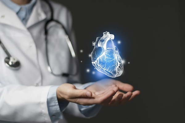 La edad, sufrir diabetes o hipertensión pueden aumentar la probabilidad de padecer bradicardia.